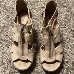 Merona Cream Espadrilles with Front Zip and Cage Design